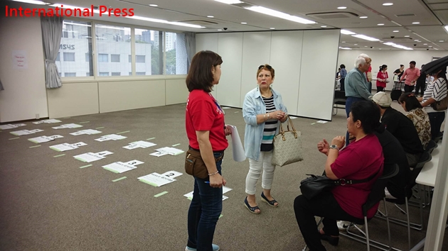 Centro de votacion en Tokio (2)