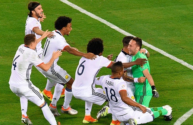 Colombia festeja su clasificación a semifinales (foto Conmebol)