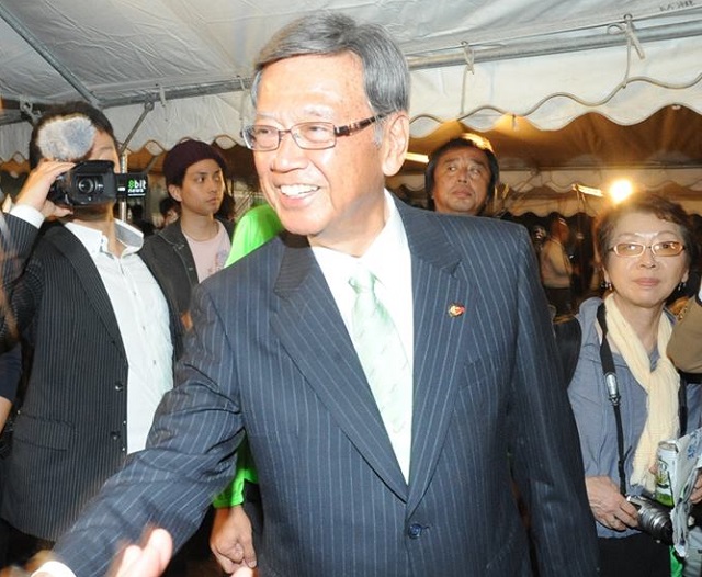 Takeshi Onaga, gobernador de Okinawa (foto onagatakeshi.jp)