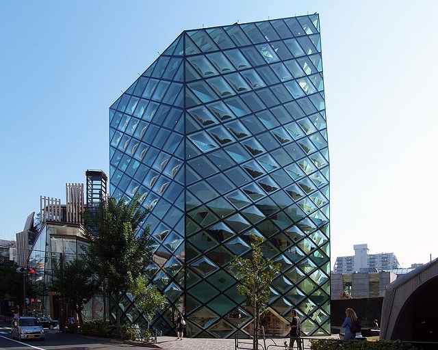 Aoyama (Wikipedia)