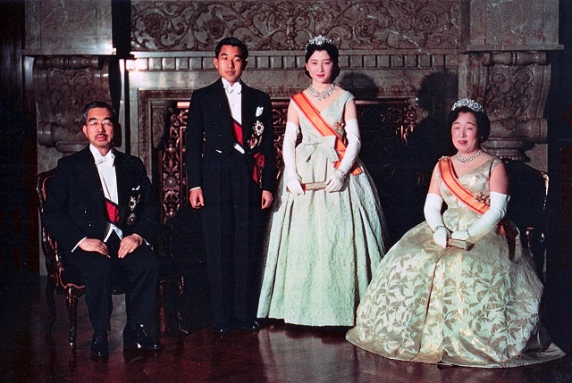 1959. Akihito y Michiko, el día de su matrimonio.