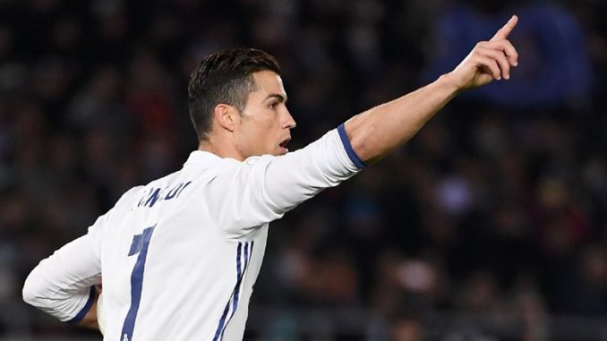 Ronaldo saca lustre a su Balon de Oro