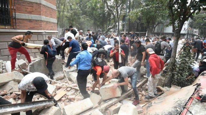La población se moviliza en México
