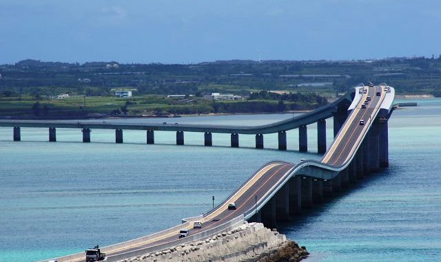 Puente Irabu en Okinawa