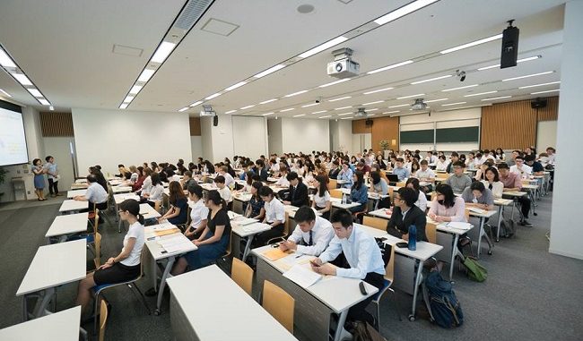 Universidad de Keio