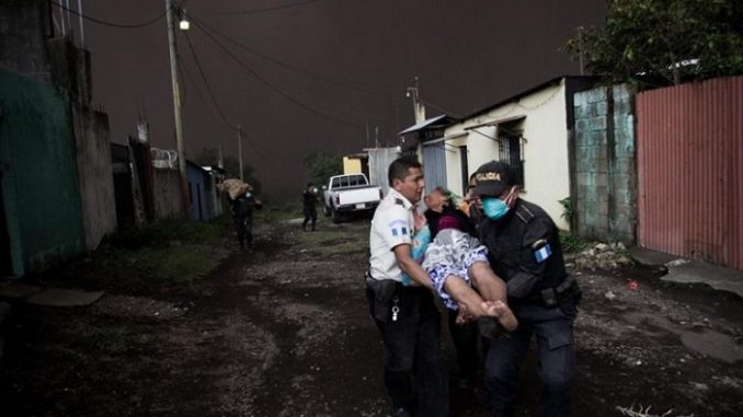 Operaciones de rescate en Guatemala