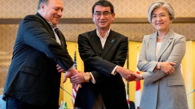Pompeo, Kono y Kyung Wha en Tokio