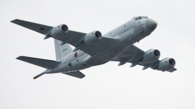 Avión Kawsaki P-1 que la Armada japonesa utiliza para patrullaje