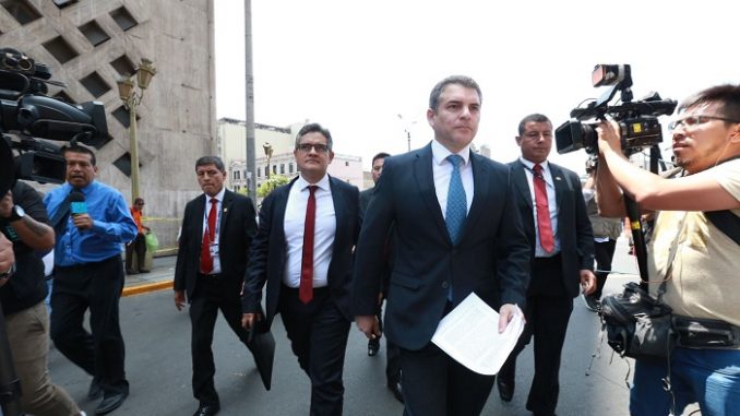 Los fiscales Rafael Vela y José Domingo Pérez. (Foto Andina)
