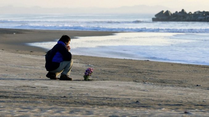 En recuerdo de las víctimas del Gran Terremoto y Tsunami de Tohoku