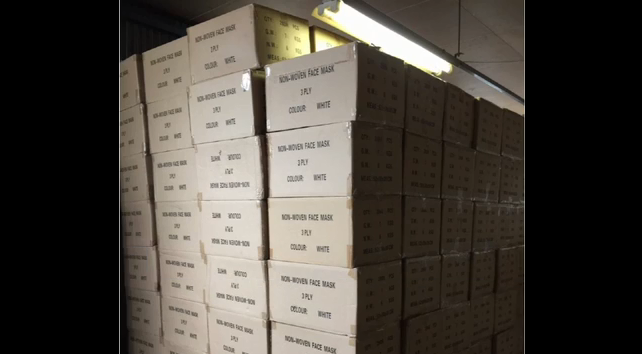 Lote de mascarillas vendido por el politico japones