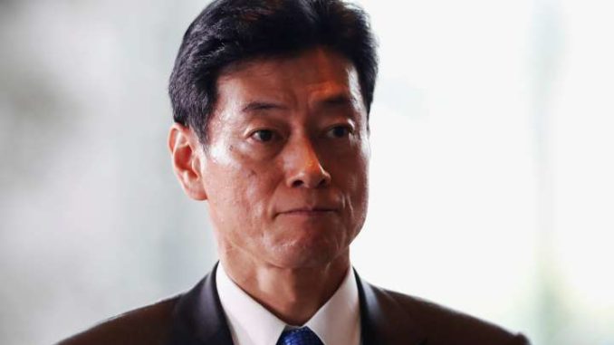 Yasunori Nishimura, ministro de Asuntos Economicos y Fiananzas