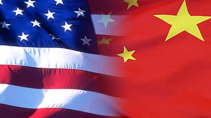 Banderas de EEUU y China