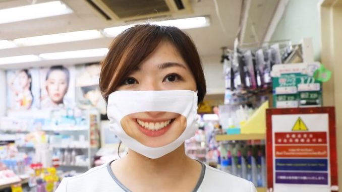 Mascarilla con sonrisa