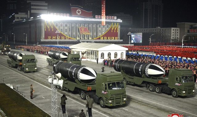 Nuevos misiles norcoreanos (KCNA)