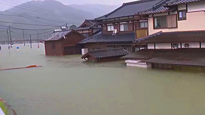 Inundaciones en Saga por el rio Rokkaku