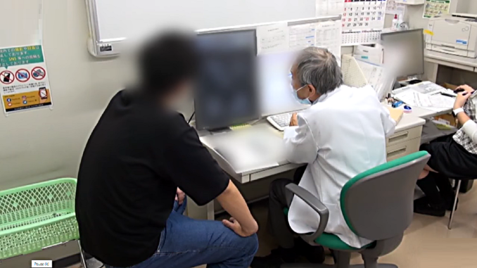 Consulta médica por secuela de COVID-19 en Japón
