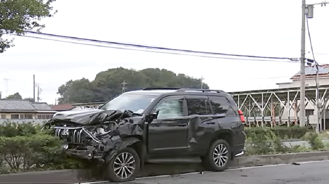 Accidente de auto robado en Gunma
