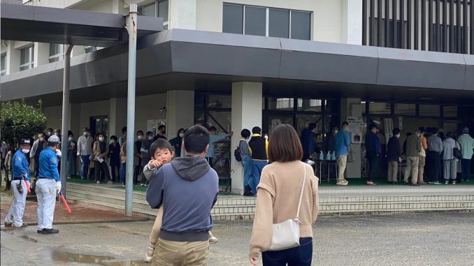 Centro de votación en un shogakko de Takamatsu, Kagawa. (Foto - Sh. Fujita)