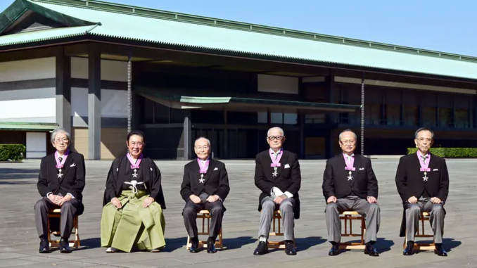 Condecorados en el Día de la Cultura en Japón (Agencia de la Casa Imperial)