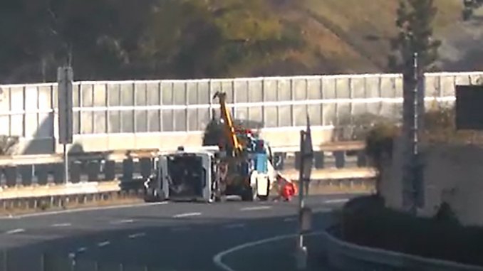 Choque múltiple en la autopista Chuo