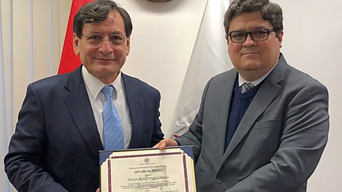 Dr Raúl Ortega y cónsul general, Antonio Miranda