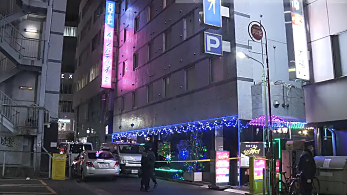 Hotel en Ikebukuro donde asesinaron al hombre (NNN)