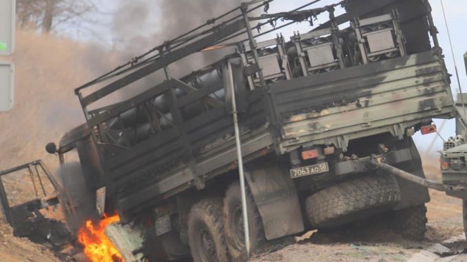 Camión ruso con misiles destruido por Ucrania