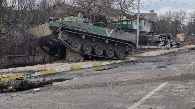 Tanque ruso fuera de combate