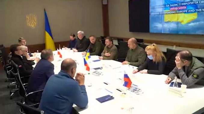 Tres primeros ministros de la UE visitaron a Zelensky en Kiev.