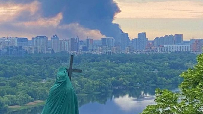 Ataque ruso con misiles sobre Kiev