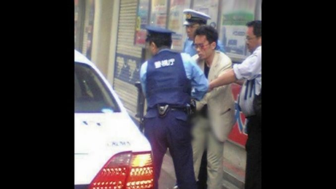 Detención de Kato en una calle de Akihabara