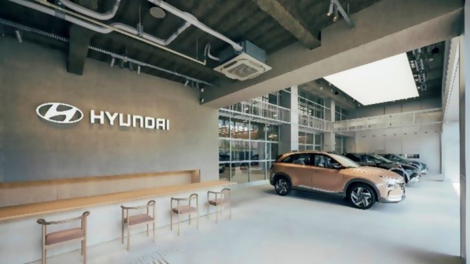 Entrada del Centro de Experiencia del Cliente de Hyundai en Yokohama