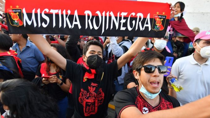 Hinchas del Melgar de Arequipa