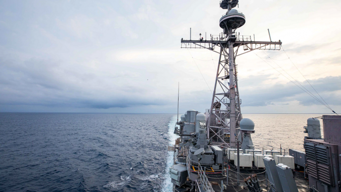 USS Chancellorsville, crucero con misiles teledirigidos cruza el estrecho de Taiwán (US Navy)