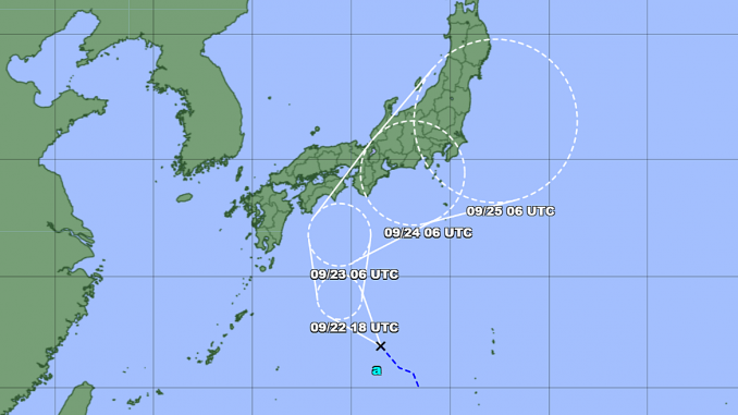 Ciclon tropical que avanza sobre el Pacifico
