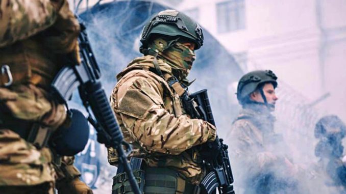 Milicianos pro-Kiev de la Legión por la Libertad de Rusia