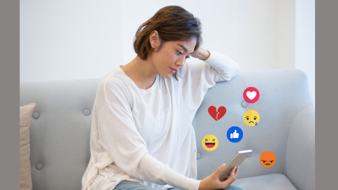Mujer y red social IP