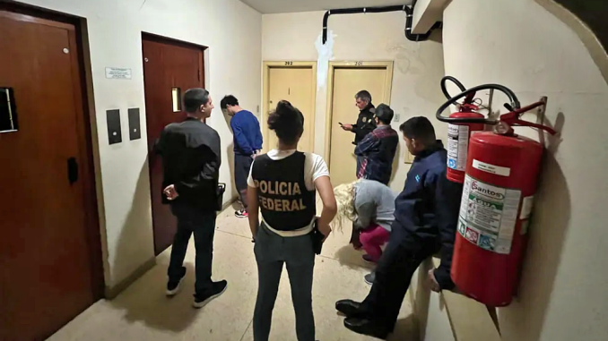 Momento de la detención de Robson Barbosa en Sao Paulo por la Policía Federal