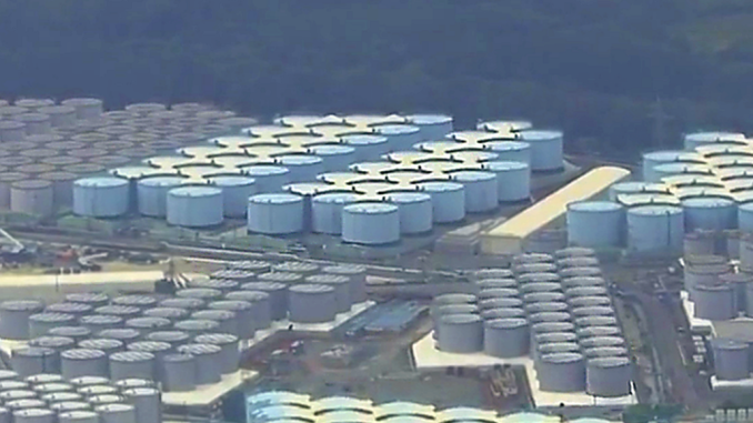 Depositos con agua contaminada en Fukushima