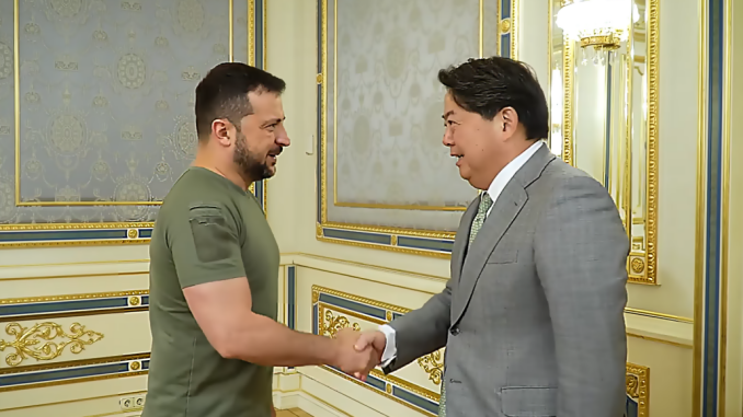 Zelenski recibe a Hayashi en Kiev