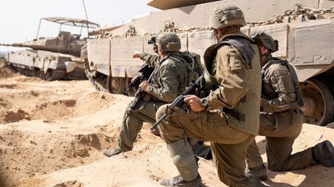 Tropas Isrealíes cerca a Gaza 3