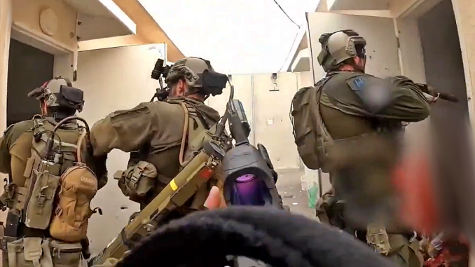 Tropas israelias en la Franja de Gaza van casa por casa