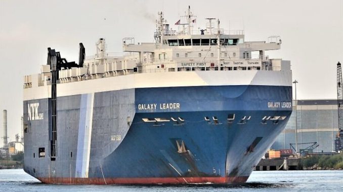 Barco secuestrado, Galaxy Leader
