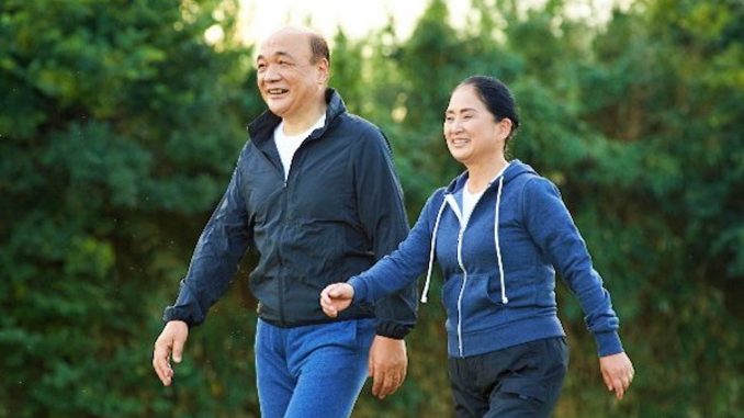 Caminar 60 minutos diario, recomienda el Ministerio de Salud