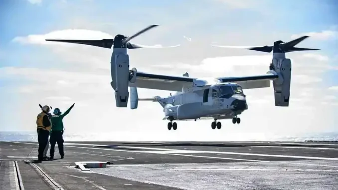 Osprey v-22 tiene el despegue de helicóptero y la fuerza y alcance de un avión