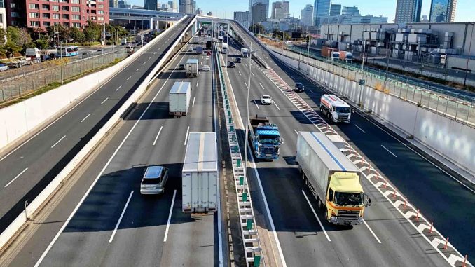Los camiones japoneses están adaptados para no superar los 80kmh
