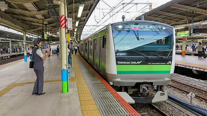 Yokohama Line hacia Hachioji