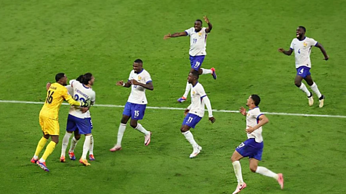 Francia celebra pase a semifinal de la Euro Copa