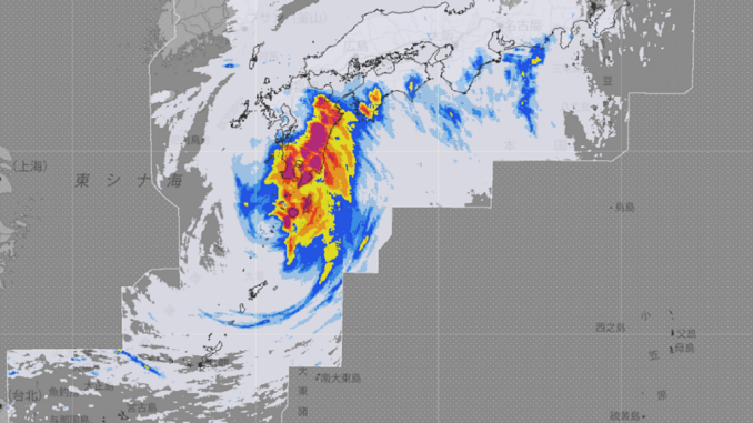 7.20 horas. Tormenta feroz en Kagoshima
